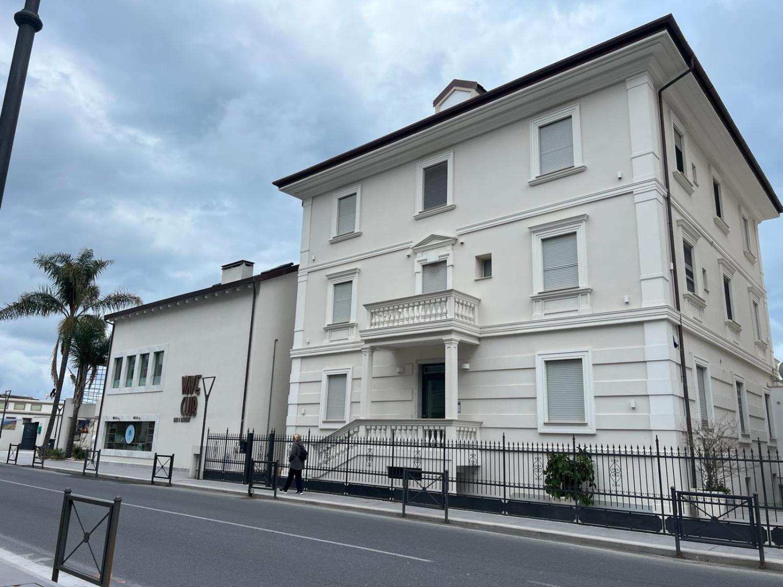 Hotel De La Plage Pietra Ligure Exterior foto