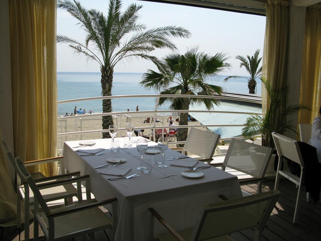 Hotel De La Plage Pietra Ligure Exterior foto